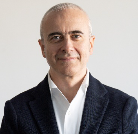 Adriano Gomez